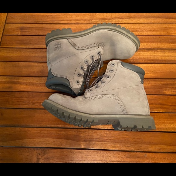 Timberland Gray Boots - Picture 6 of 12